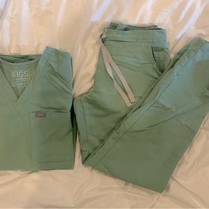 Figs. SM top; XS bottom